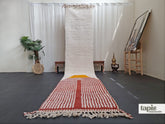 Hakim - Tapis berbère sur mesure rouge et moutarde - Tapis Beni Ouarain couloir à rayures