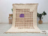Azia - Tapis berbère 190x261 taupe clair et violet - Tapis Beni Ouarain quadrillage