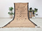 Chama - Tapis berbère 170x373 taupe clair et noir - Tapis Zanafi abstrait kilim