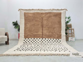 Dalia - Tapis berbère sur mesure taupe clair et blanc - Tapis Beni Ouarain à points