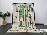 Ghazala - Tapis berbère sur mesure vert mousse clair et blanc abstrait - Tapis Beni Ouarain fait main