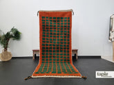 Lahya - Tapis berbère sur mesure orange et vert damier - Tapis Beni Ouarain couloir fait main