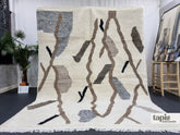 Madiha – tapis berbère beni ouarain abstrait sur mesure crème et marron