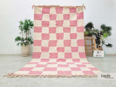 Selya - Tapis berbère 176x290 rose et blanc - Tapis Zanafi damier kilim