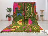 Sirine - Tapis berbère sur mesure vert - Tapis Beni Ourain abstrait