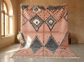 Tadla - Tapis berbère sur mesure rose saumon et gris - Tapis Beni Ourain géométrique