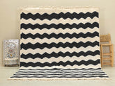 Targa - Tapis Beni Ourain blanc et noir - Tapis berbère à motifs zigzag sur mesure
