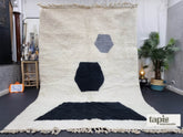 Tazrout - Tapis Beni Ouarain blanc et noir - Tapis abstrait 180x250