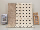 Tidili - Tapis Beni Ourain taupe et blanc - tapis berbère géométrique sur mesure