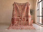 Zemita - Tapis berbère sur mesure terracotta et ivoire - Tapis Beni Ourain rayures verticales