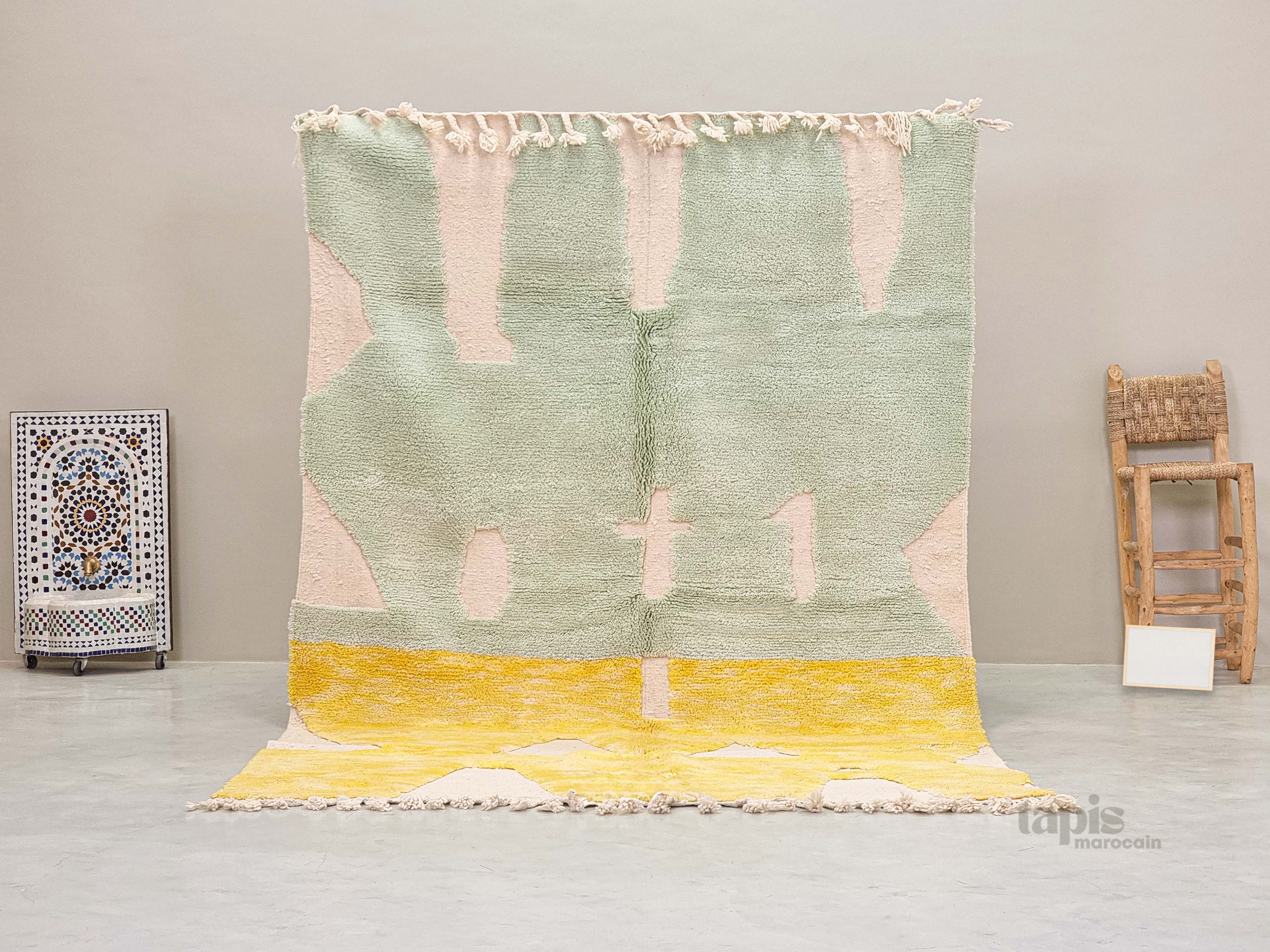 aylin-tapis-beni-ourain-berbere-en-laine-jaune-et-vert-sur-mesure