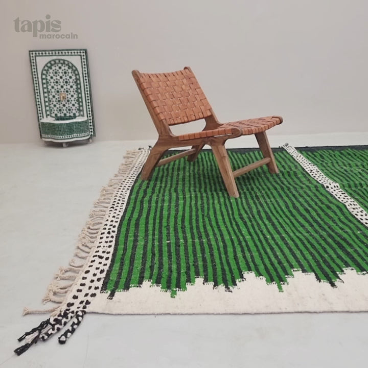 Soulayma - Tapis Kilim Zanafi vert sur mesure – Tapis berbère plat en laine, design à rayures artisanales
