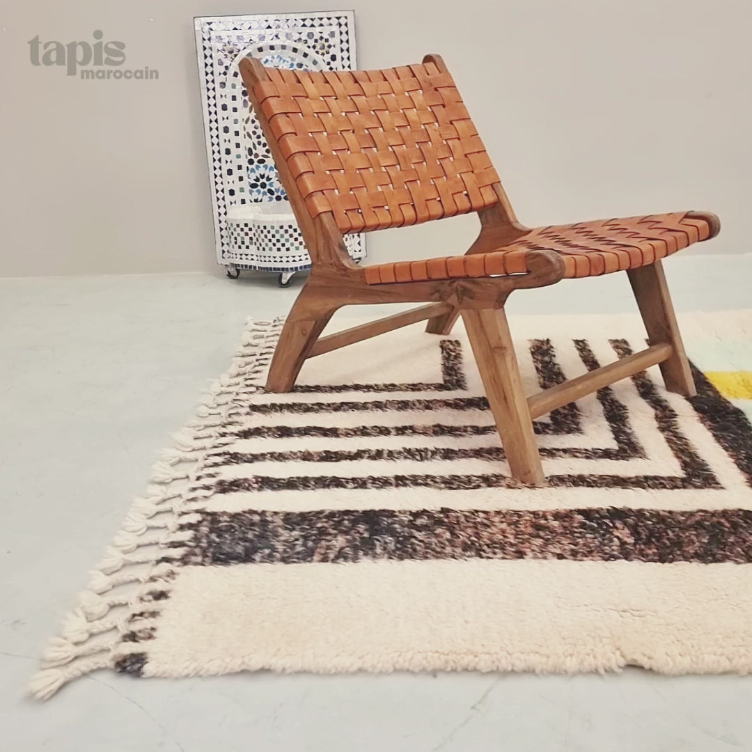 Aghilas - Tapis 160x230 Beni Ouarain blanc et noir - Tapis Berbère rayé