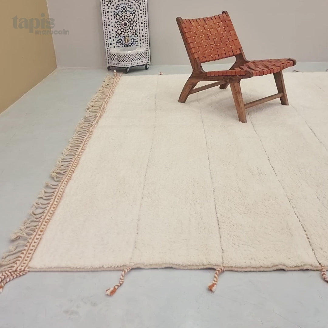 Meriem - Tapis Beni Ourain rayé blanc et orange - Tapis berbère en laine naturelle, style rectangulaire fait main