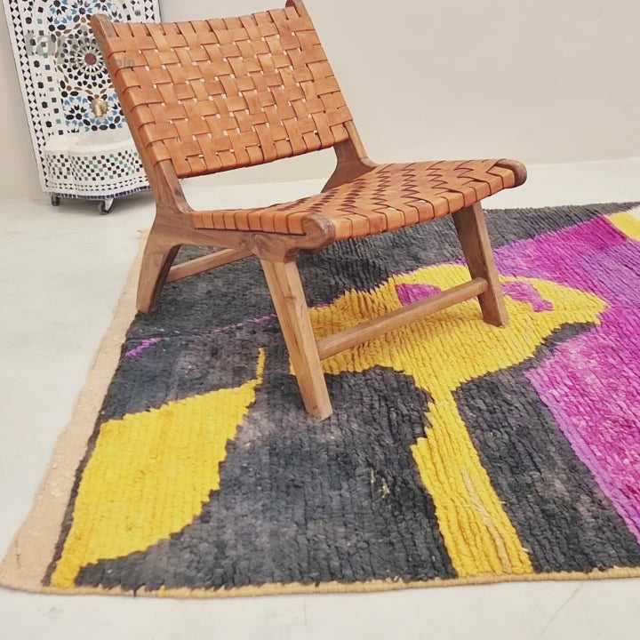 Bahia - Tapis Boujaad noir et violet - Tapis berbère abstrait 150x270