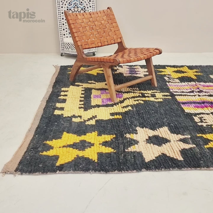 Yacine - Tapis Boujad noir et jaune 180x250 – Tapis berbère abstrait en laine