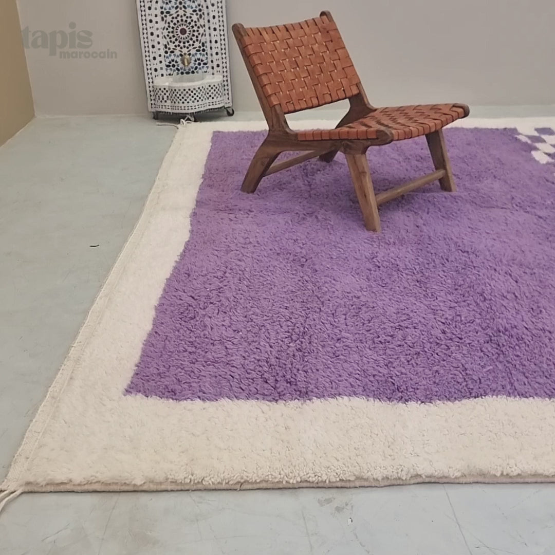 Baraka - Tapis Beni Ourain blanc et violet à damier - tapis berbère marocain en laine