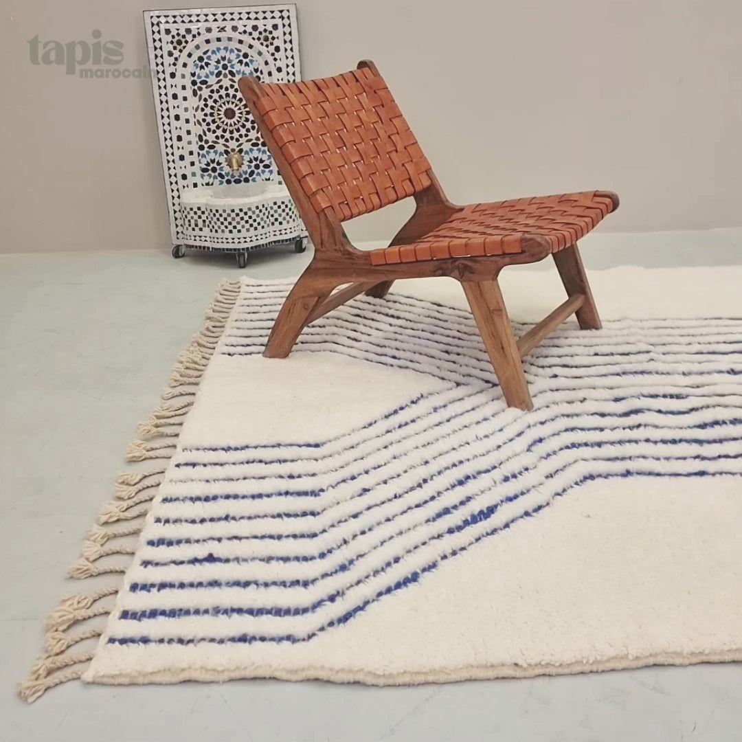 Samira - Tapis Beni Ourain blanc et bleu - tapis berbère rayé sur mesure