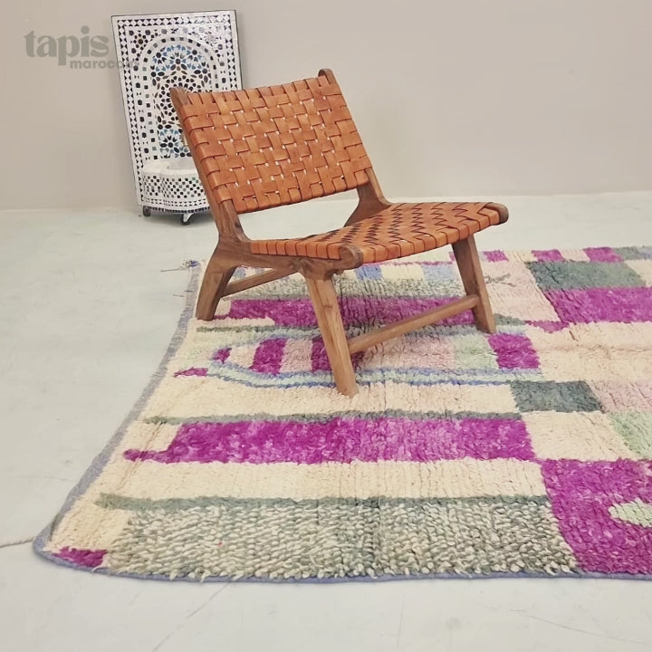 Imane - Tapis Boujad violet et crème - Tapis berbère géométrique en laine 180x240